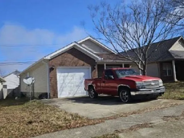 125 Christopher Dr, Nicholasville, KY 40356