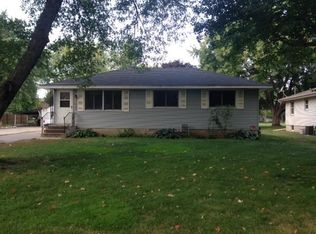 7806 Woodlawn Dr, Mounds View, MN 55112