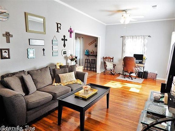 5th image of 2223 Wood St