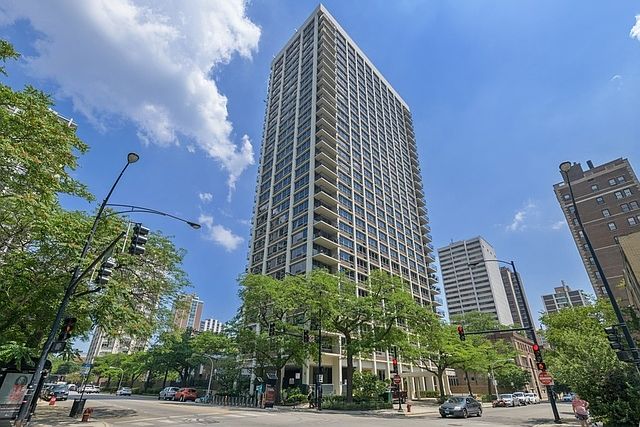 1st image of 88 W Schiller St APT 607L