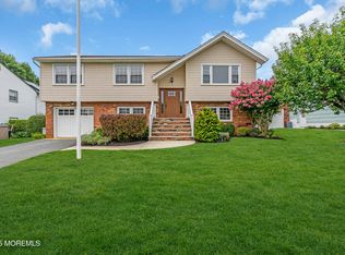 3 Jason Dr, Spring Lake, NJ 07762