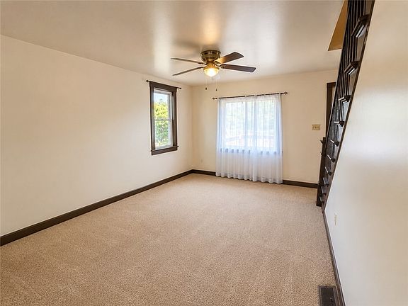 3rd image of 409 Penn Ave