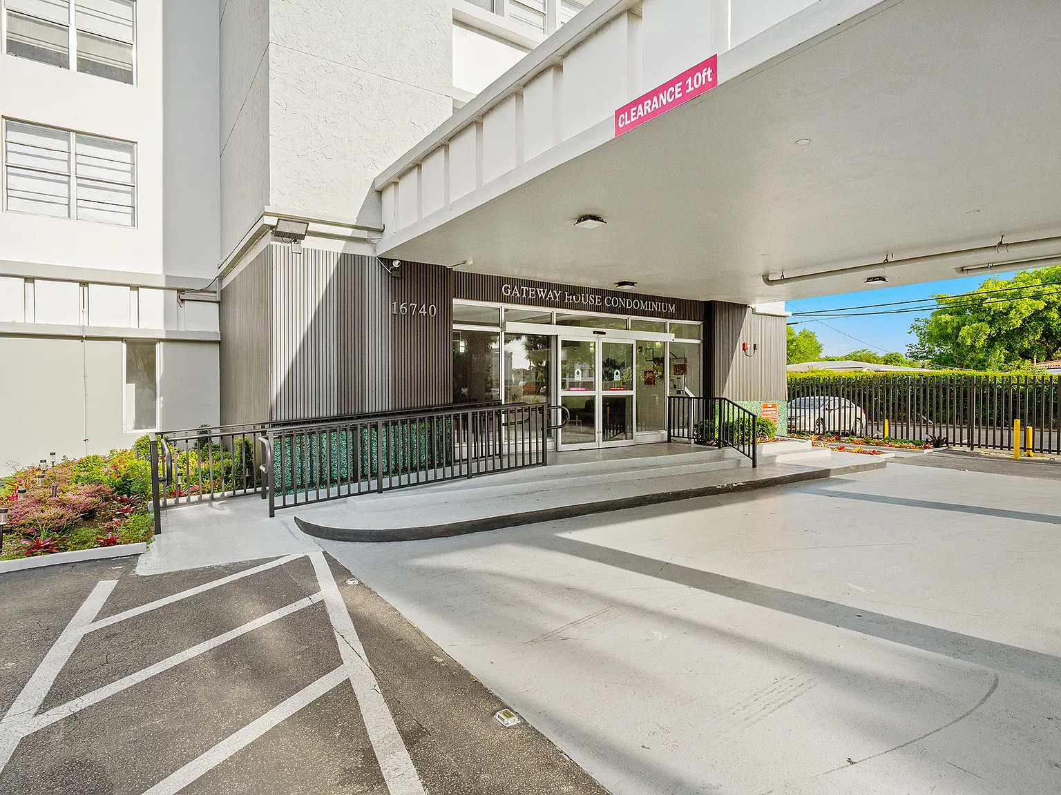 1 bed, 1.5 bath, 780 sqft, $2,100 — Photo 4