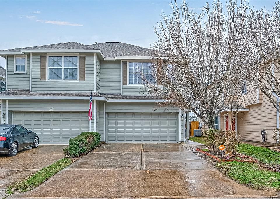 1st image of 17231 Oakwood Chase Dr