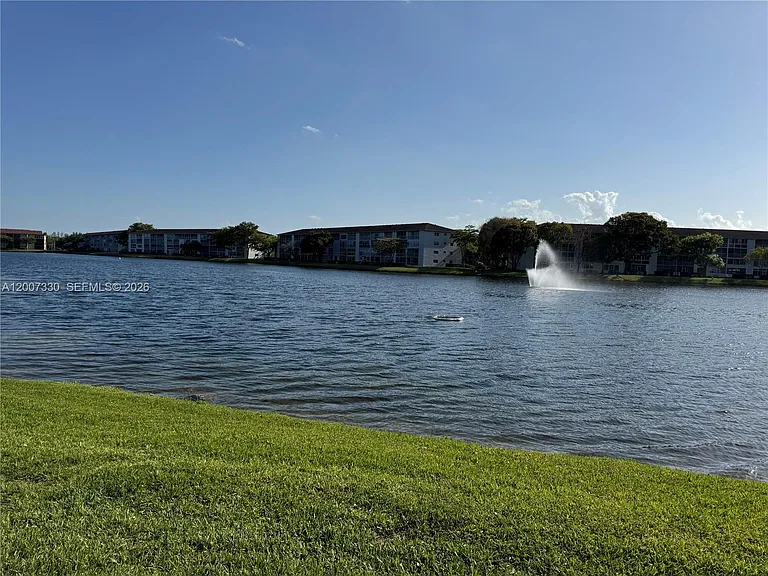 12501 SW 14th St #112R — Photo 35