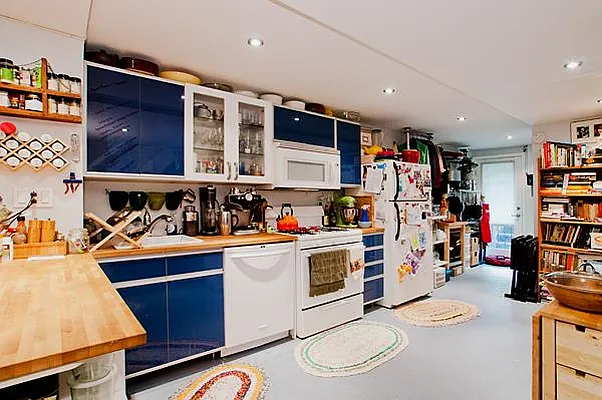 Sold by Living New York | media 2