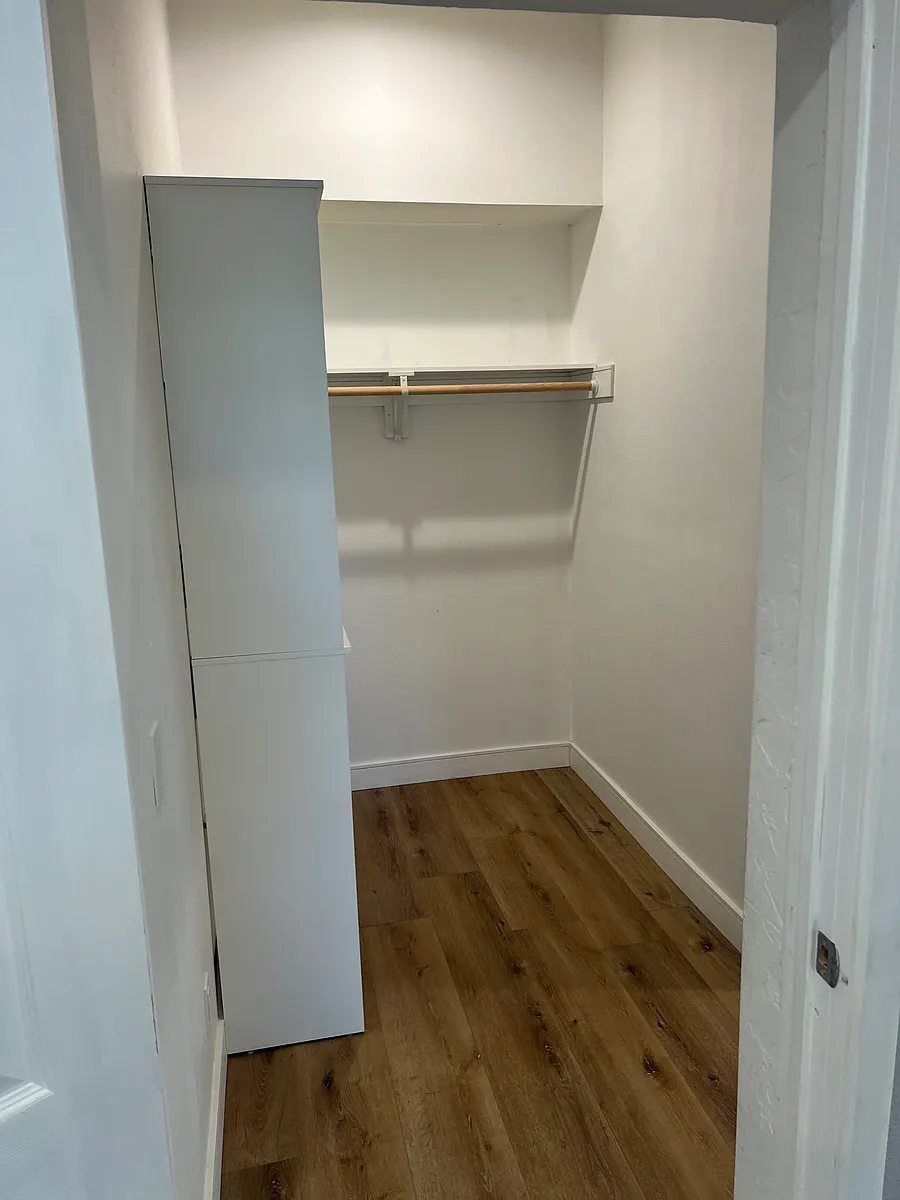 Building Photo - Deborah St