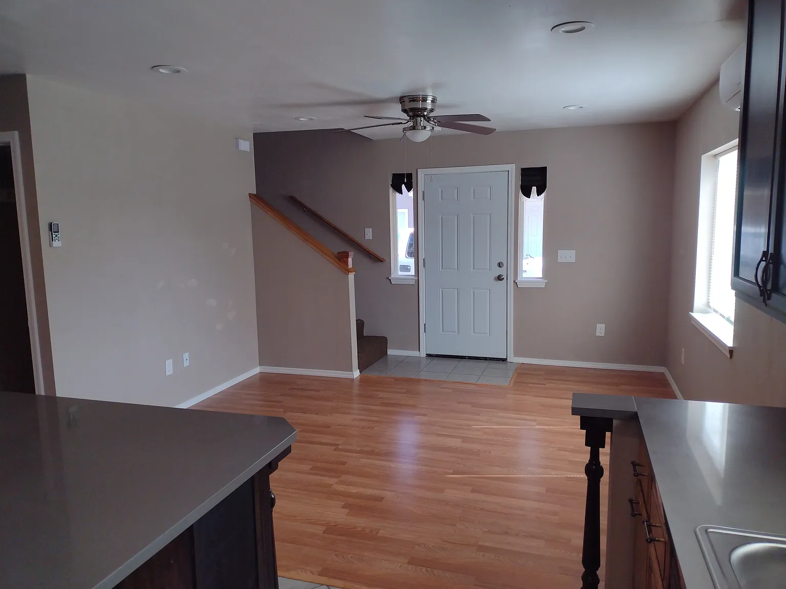 3 bed, 1.5 bath, 1200 sqft, $1,995 — Photo 4