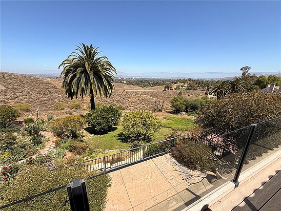 4th image of 2235 El Capitan Dr