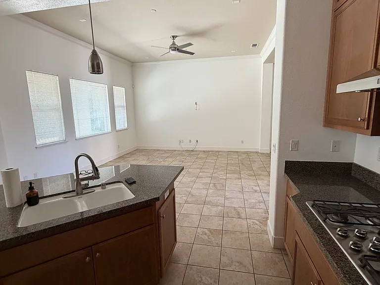 1262 Mirassou Dr — Photo 7