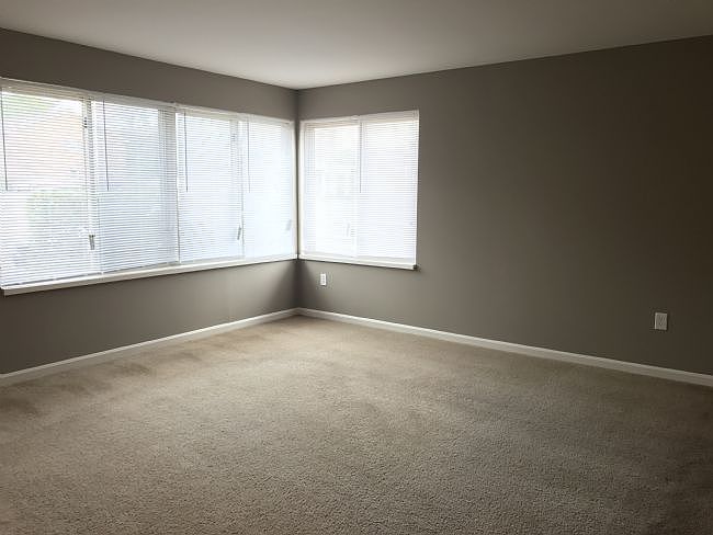 2nd image of 612 Madison St APT 1