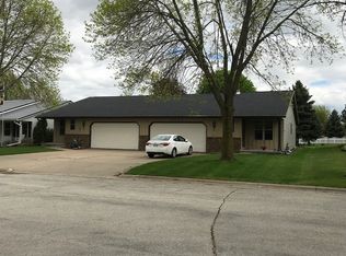 2730 Van Beek Rd, Green Bay, WI 54311