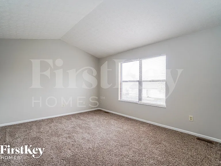 2824 Harnet Ct — Photo 10