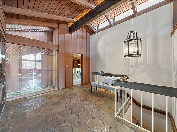 5th image of 677 Deodar Ln