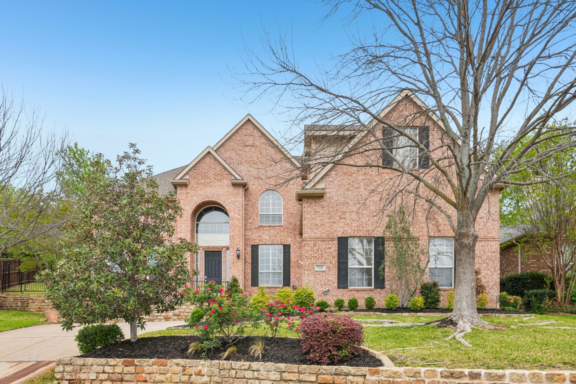 Edgewood Dr-S2803-001.jpg