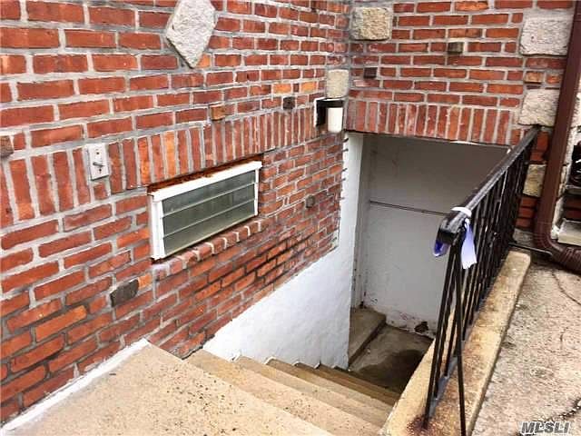 2nd image of 4020 209th St