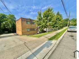 1599 Glen Parker Ave, Cincinnati, OH