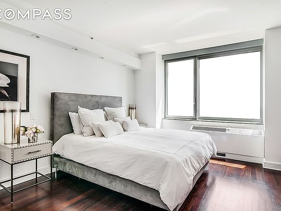 4th image of 30 West St #18-C