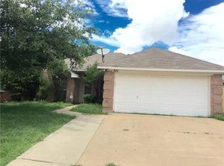 821 Ackers Dr, Arlington, TX 76001