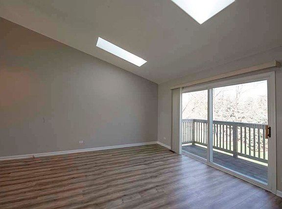 3rd image of 3057 Tangley Oaks Trl