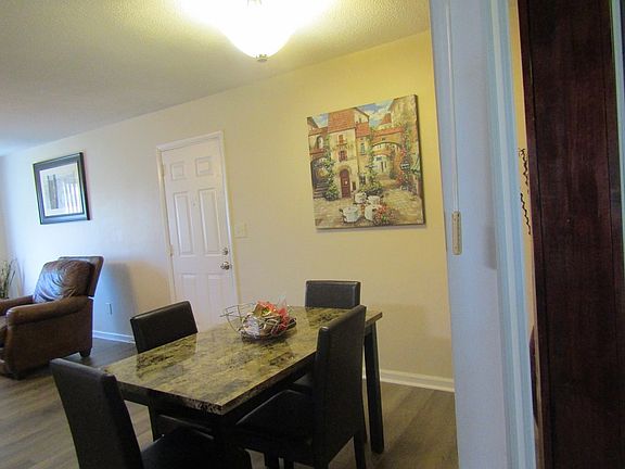 2nd image of 500 N Fieldstone Dr