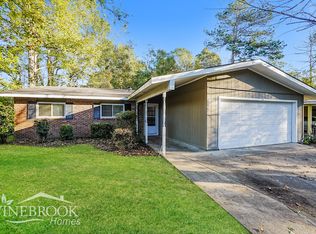 216 River Rd N, Jackson, MS 39211