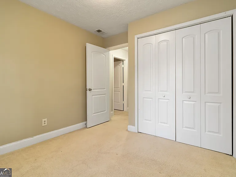 888 Chartley Dr — Photo 19