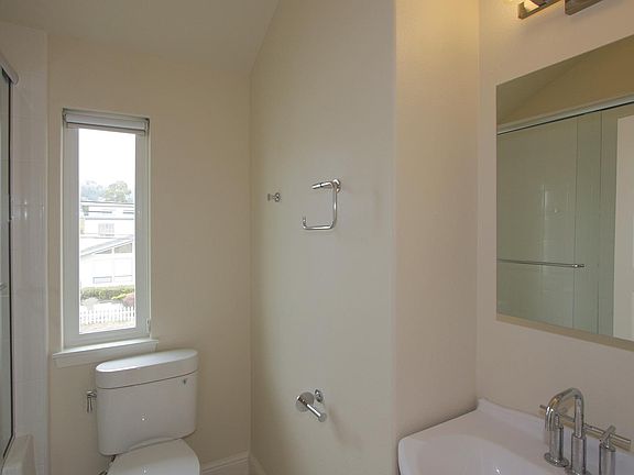 5th image of 118 Alameda Ave