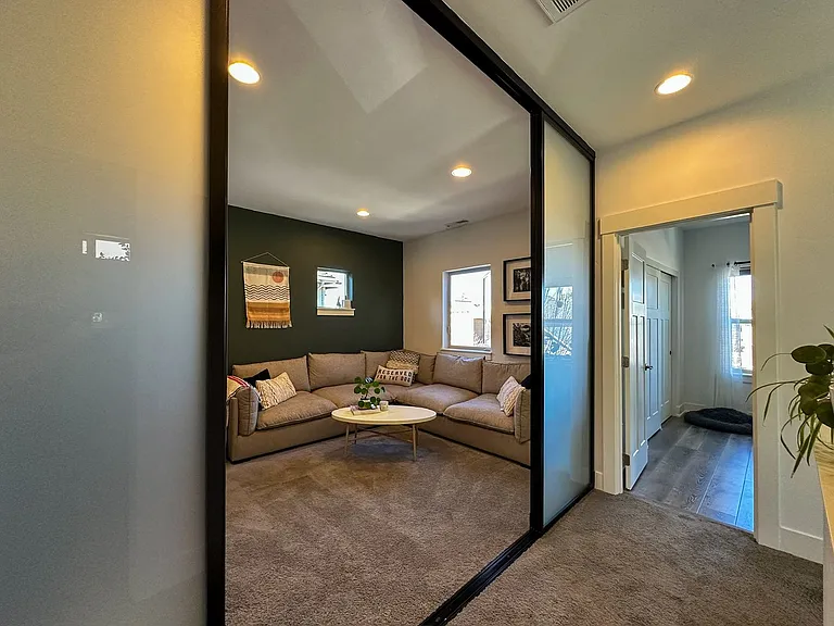 20523 Stanford Pl — Photo 24