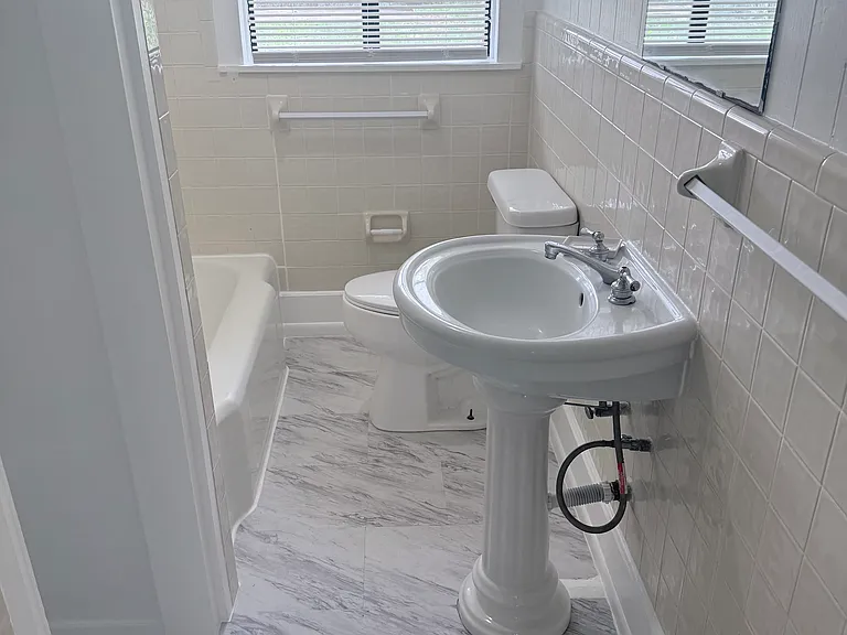 1111 Alvin Ave — Photo 20