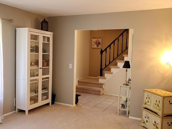 3rd image of 109 Lavenham Ct