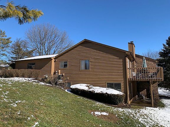 5th image of 62 Evergreen Ct