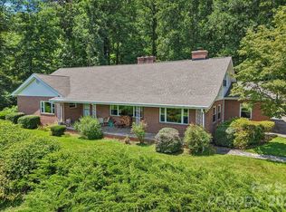 1404 Valmont Dr, Hendersonville, NC 28791