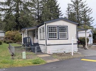 580 Shorepines Pl, Coos Bay, OR 97420