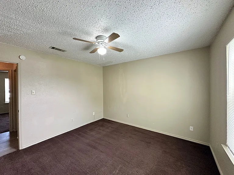 4807 Rainbow Cir — Photo 19
