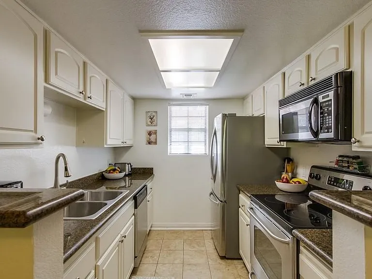 12055 Alta Carmel Ct #184 — Photo 7