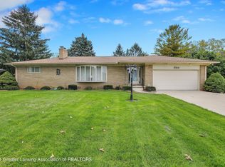 1024 N Creyts Rd, Lansing, MI 48917