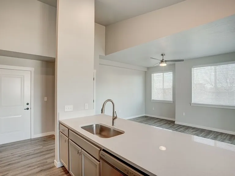 1420 Maple Grove Apartments — Photo 43