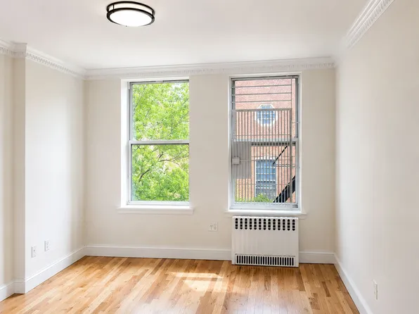 220 W 104th St APT 4W, New York, NY 10025