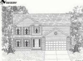 6410 Ruth Dr, Seven Hills, OH 44131