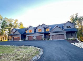 24 Hill Crest Ln UNIT 6, Lake George, NY 12845