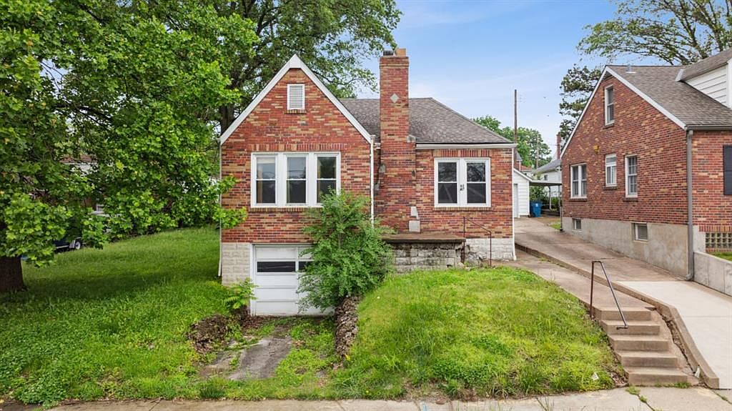 9347 Mackenzie Rd, Saint Louis, MO 63123 | MLS #25034585