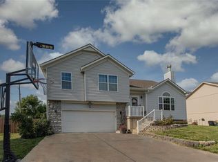 15608 Pebble Ter, Basehor, KS 66007