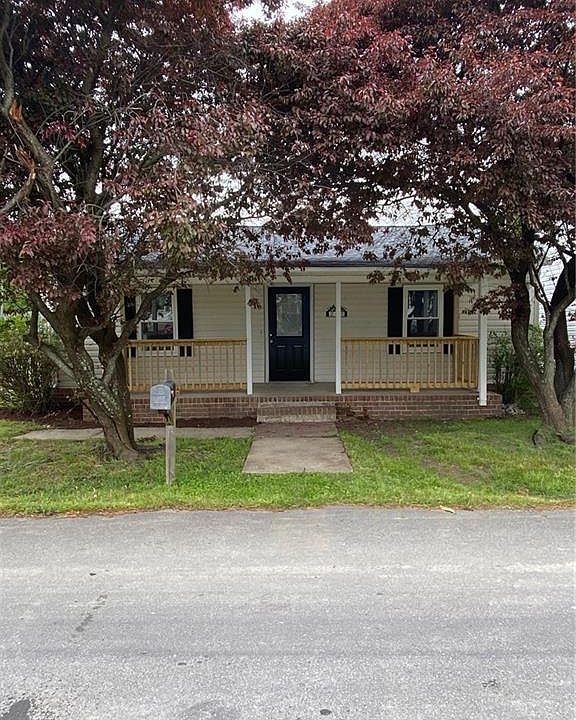 1st image of 202 Evergreen Ave