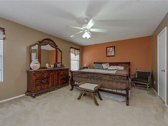 5th image of 8216 Clear River Ln