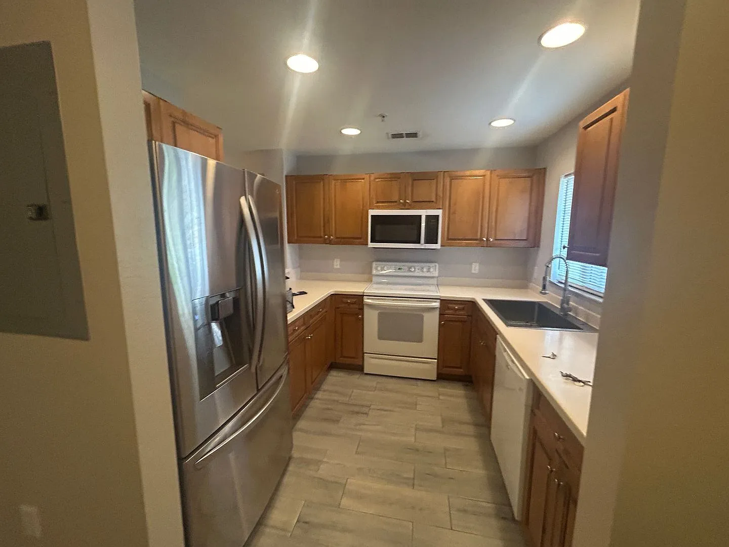 Coming Mid July 2/2.5 Townhome - Villages of Stoney Brook — Photo 2