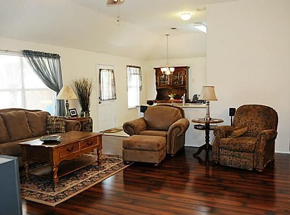 5th image of 5131 Eastcreek Dr