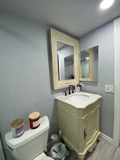 2910 Wellesley Ct — Photo 2