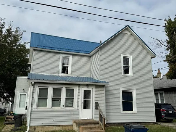 34 3rd St, Shelby, OH 44875