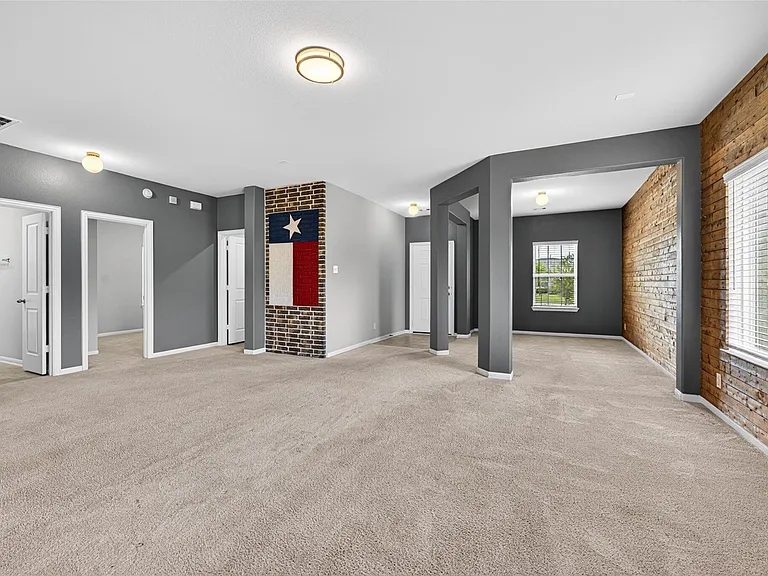 2429 Abbot Brook Dr — Photo 14